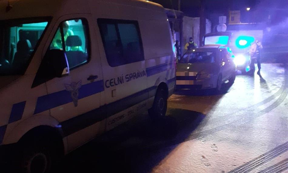 2021-1-15-1022Záchyt drog a zbraní_3.jpg